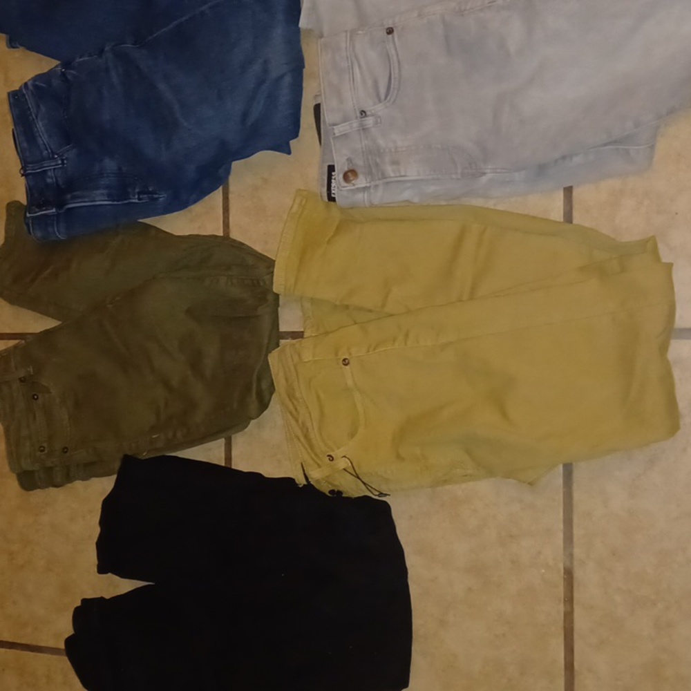 5 Pairs Of Mens Express Jeans (Together)